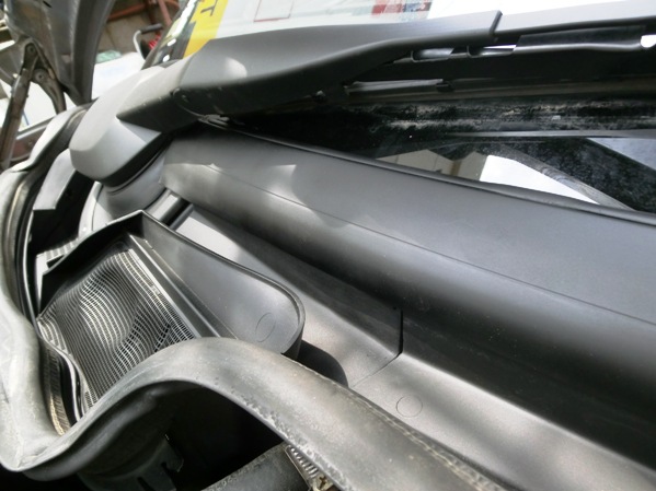 300TE AMG E36Tワイド仕様　レストア　ワイパーアーム・カバー類塗装編