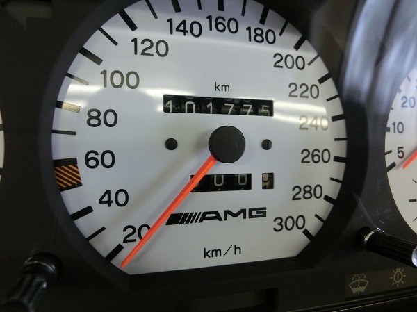 W124 AMG3.4ワイドバージョン ホワイトメーター交換編