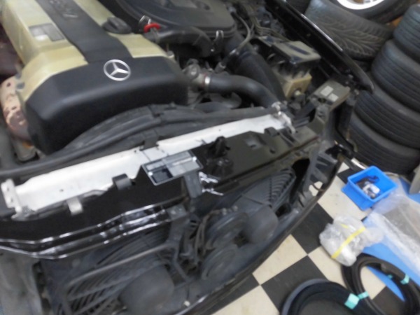 【千代田区T様　W124　AMG300CE　3.4　ワイドバージョン　レストア　全塗装・組付けその１編】