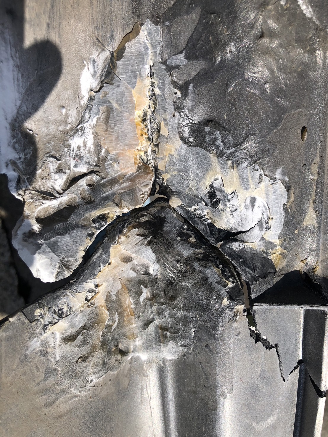 【千葉県Y様　R129　500SL　AMGver　CAROワイド　レストア　AMGバンパー修理編】