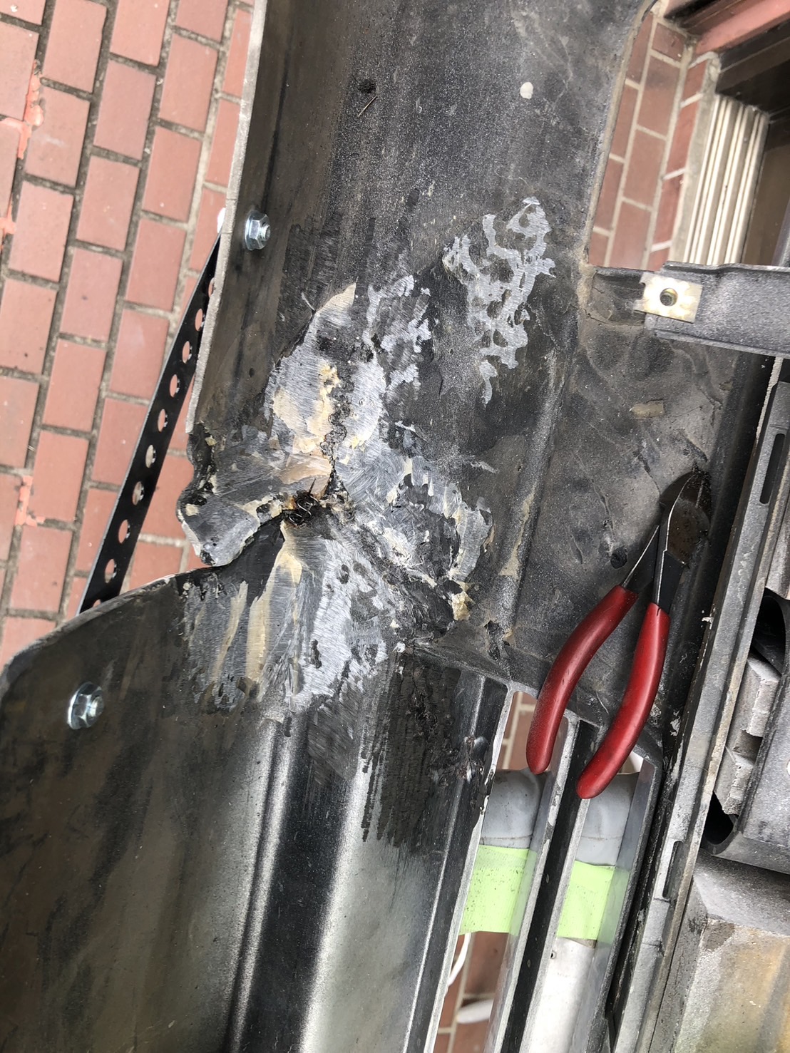 【千葉県Y様　R129　500SL　AMGver　CAROワイド　レストア　AMGバンパー修理編】