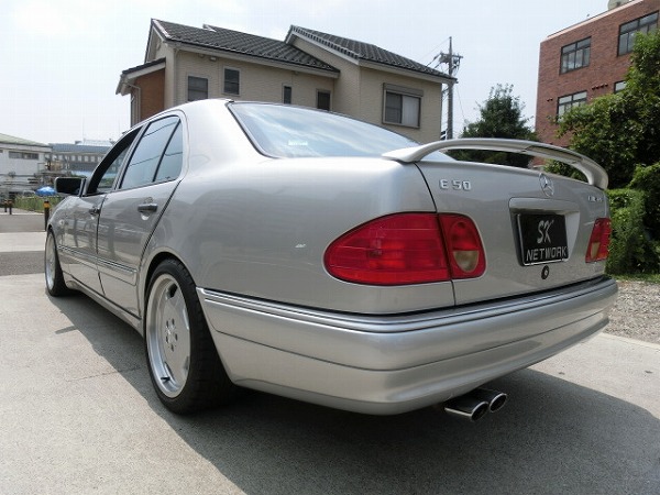 W210 AMG E50 リア車高調整編 - 神津店長のメルセデスベンツ