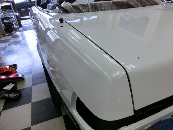 北海道Y様 560SL レストア ボディ塗装完成・組み付け準備編