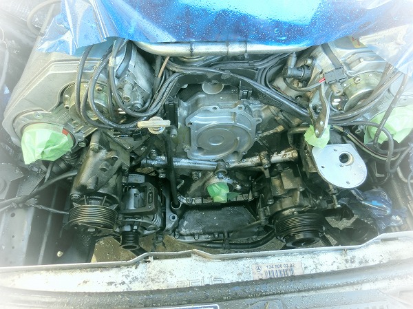 W124 E500 レストア エンジンオイル漏れ修理編