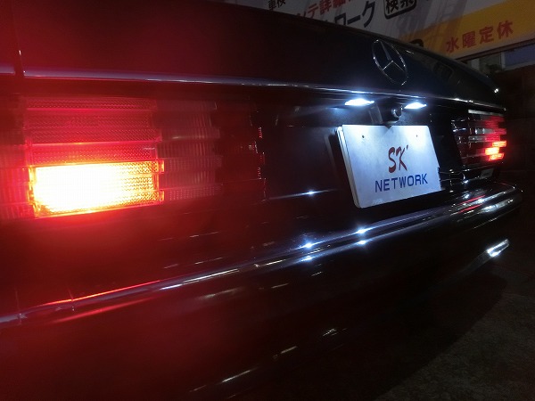 【東京都O様　W126　560SECキャラットコンバーチブル　レストア ヘッドライトＬＥＤ化・ナンバー灯ＬＥＤ等取付編】